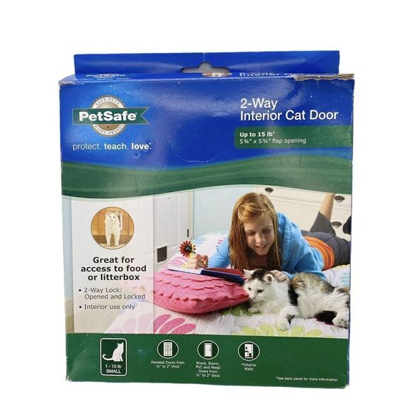 PetSafe 2-Way Interior Cat Door Up to 15lb 5-3/4"x 5-3/4" Flap Opening New - Picture 3 of 3